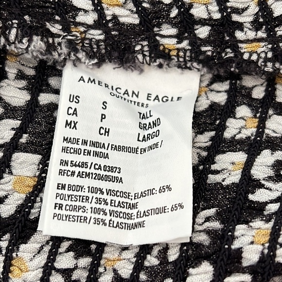AMERICAN Eagle Outfitters Smocked Bodycon Daisy Print Dress NWT Size Small Tall - Picture 7 of 7